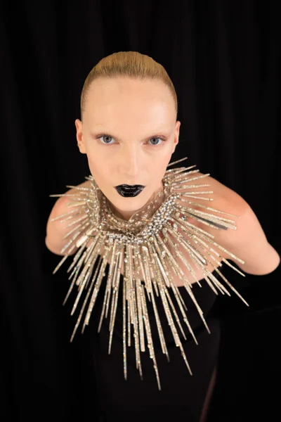 Look 17